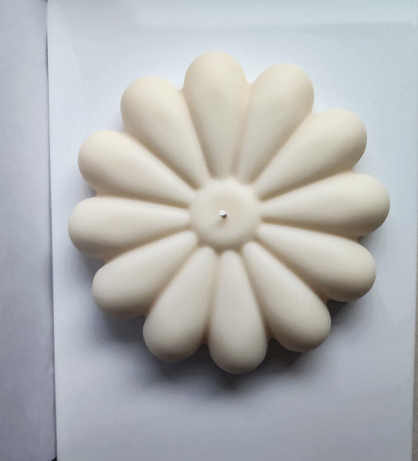 HUGE Daisy Flower Candle