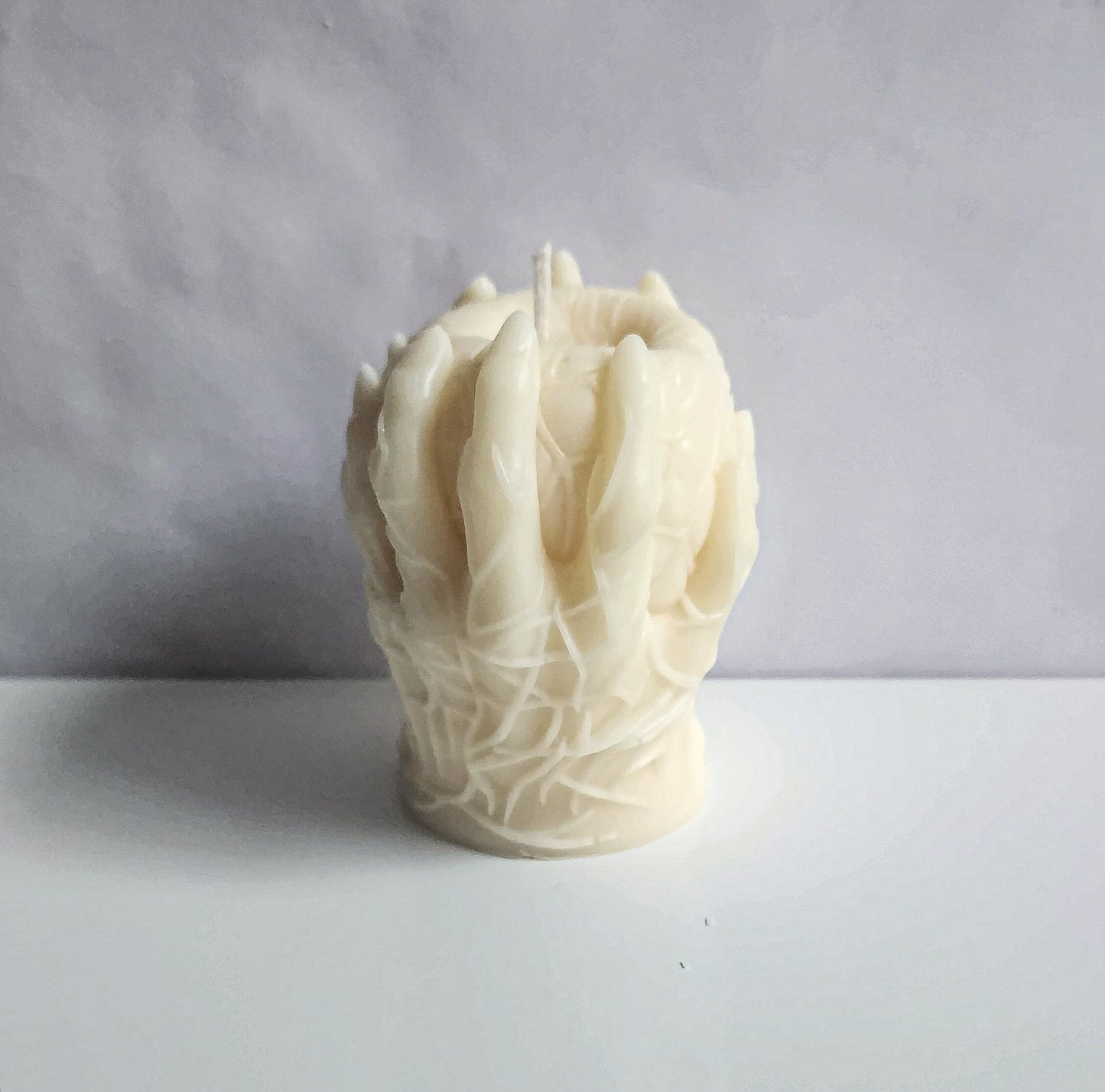 Hearts Thorned Grasp Candle