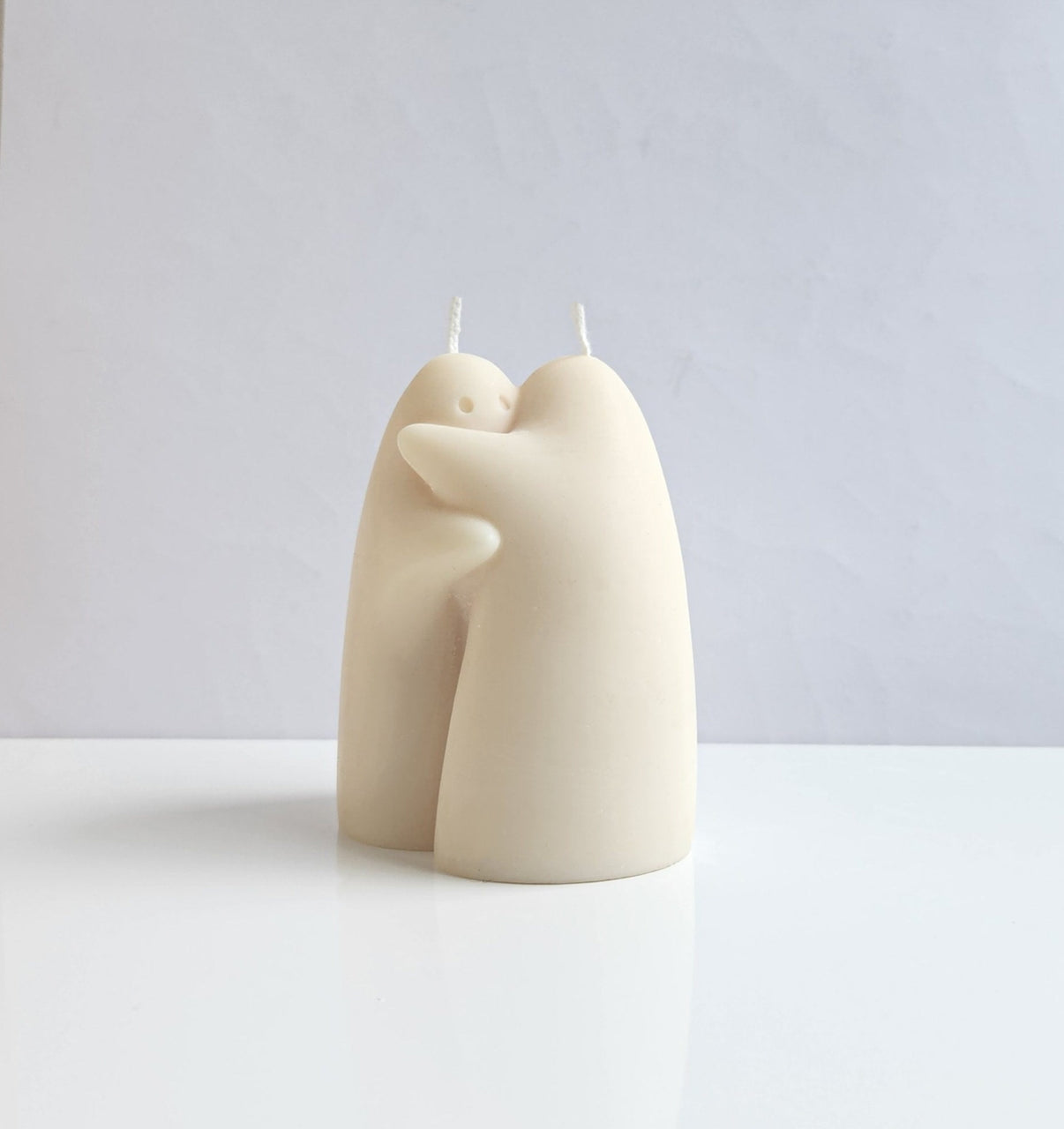 Hugging Ghost Candle