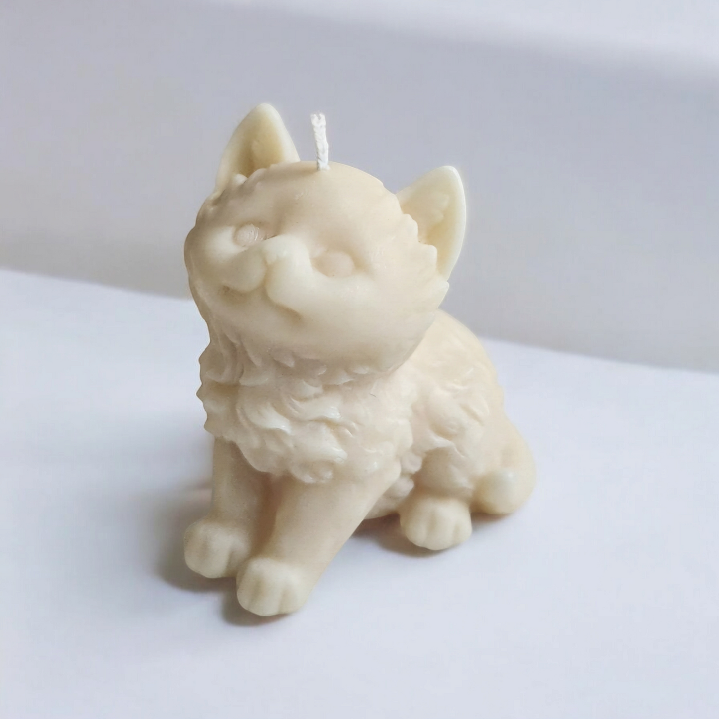 Kitty Cat "Beebs" Candle (Medium)