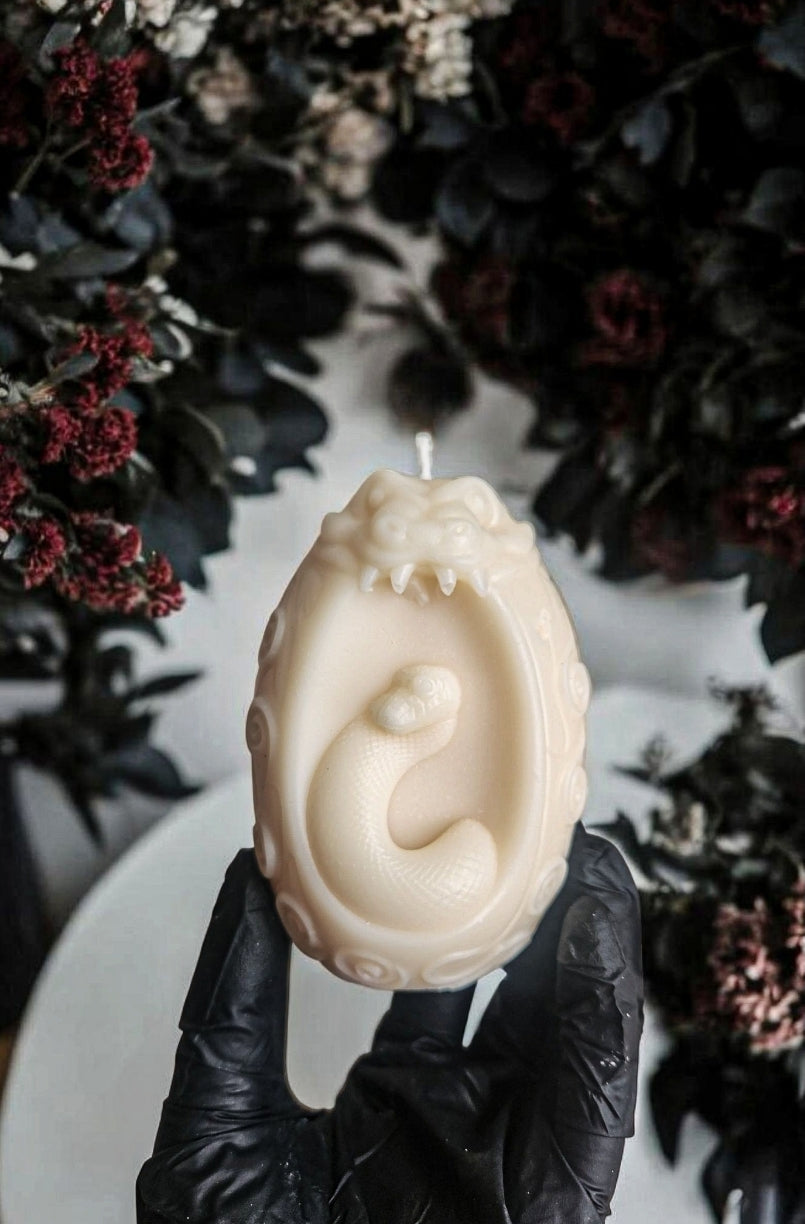 Serpent's Fangs Candle