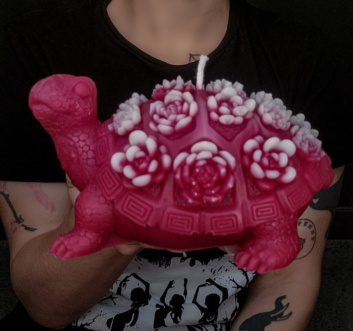 Turtle Bloom: Electric Dahlia Candle