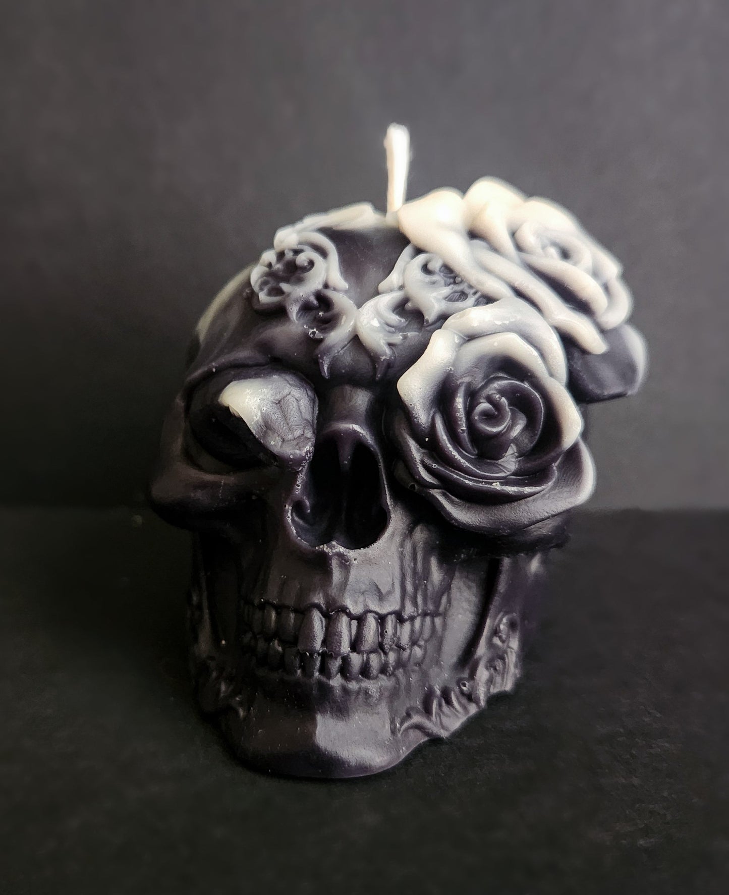 Whispered Bones, Serpent Bloom Skull Candle