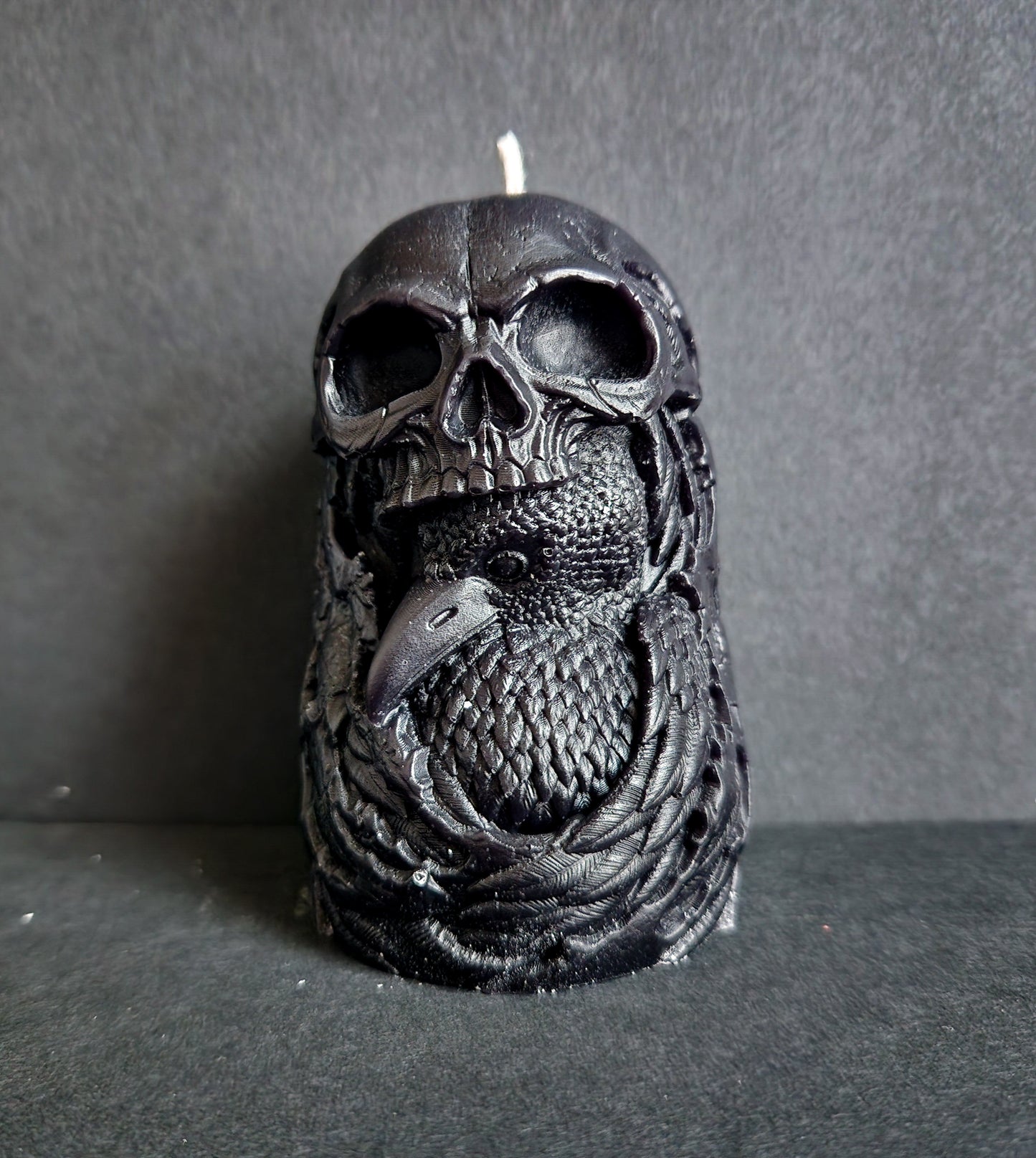 Grimwing Skull Candle