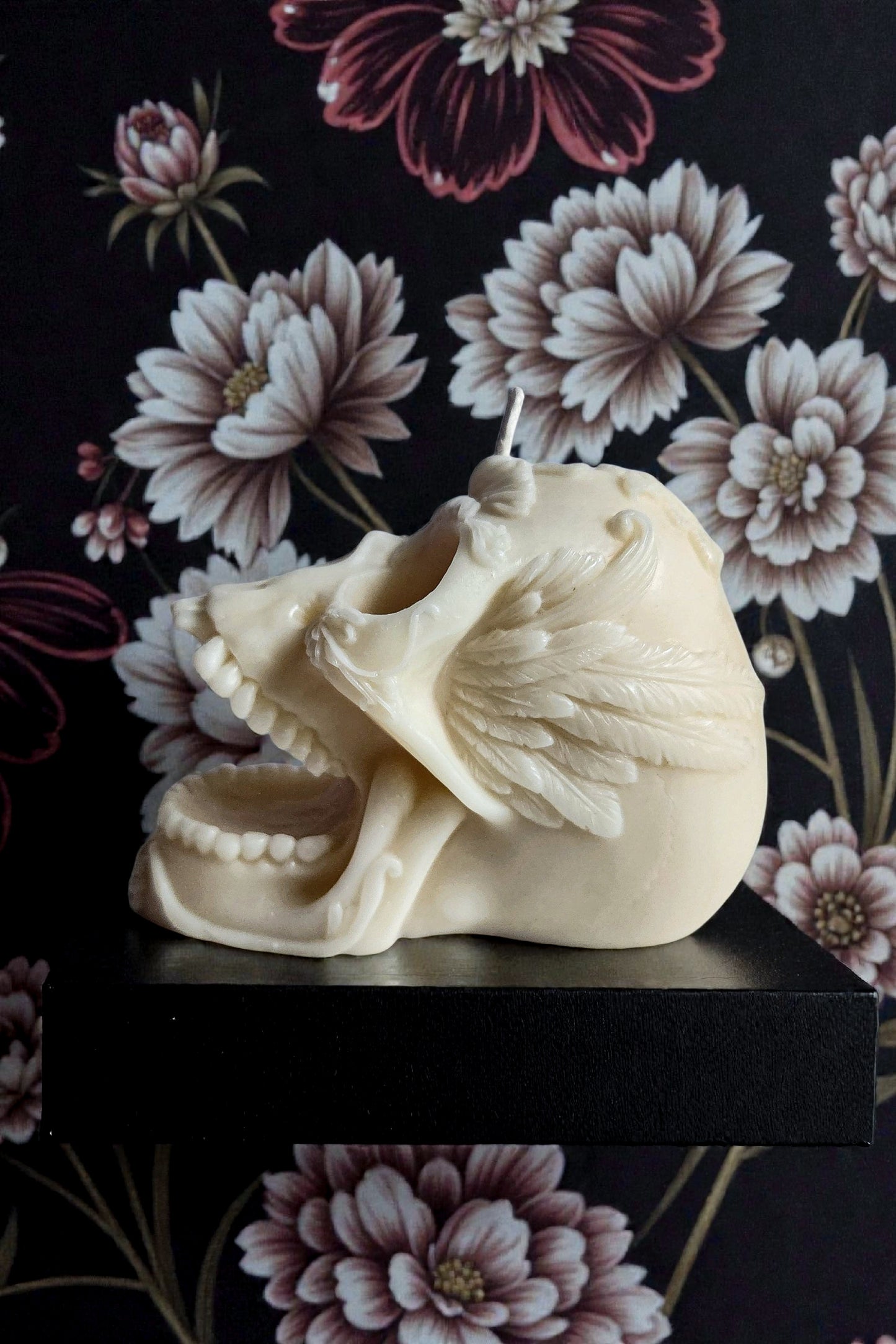 Feathered Flora Skull Candle (Huge)