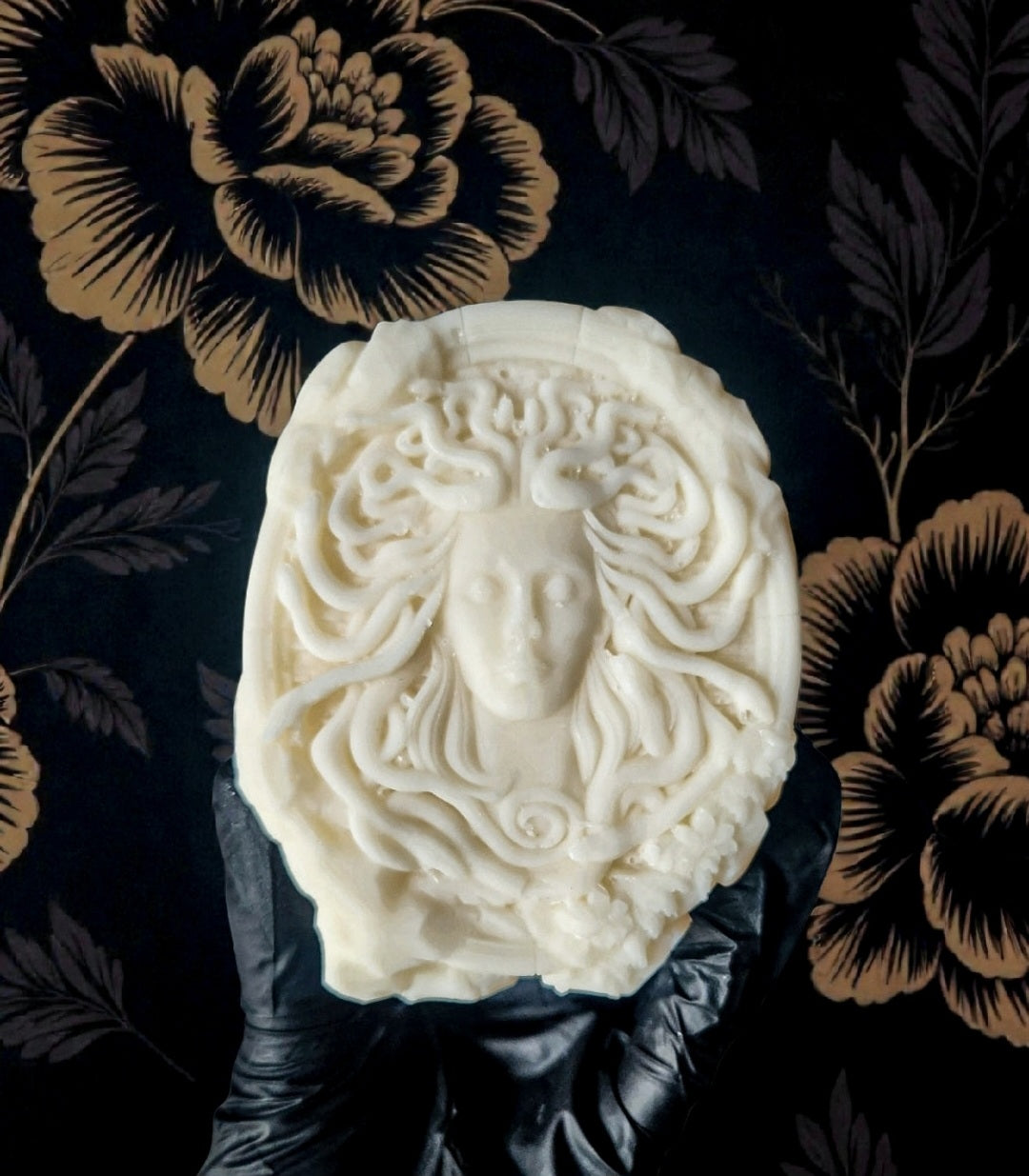 Medusa's Whisper Candle