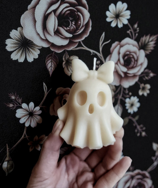 Pretty Spooky: Gigi the Ghost Candle