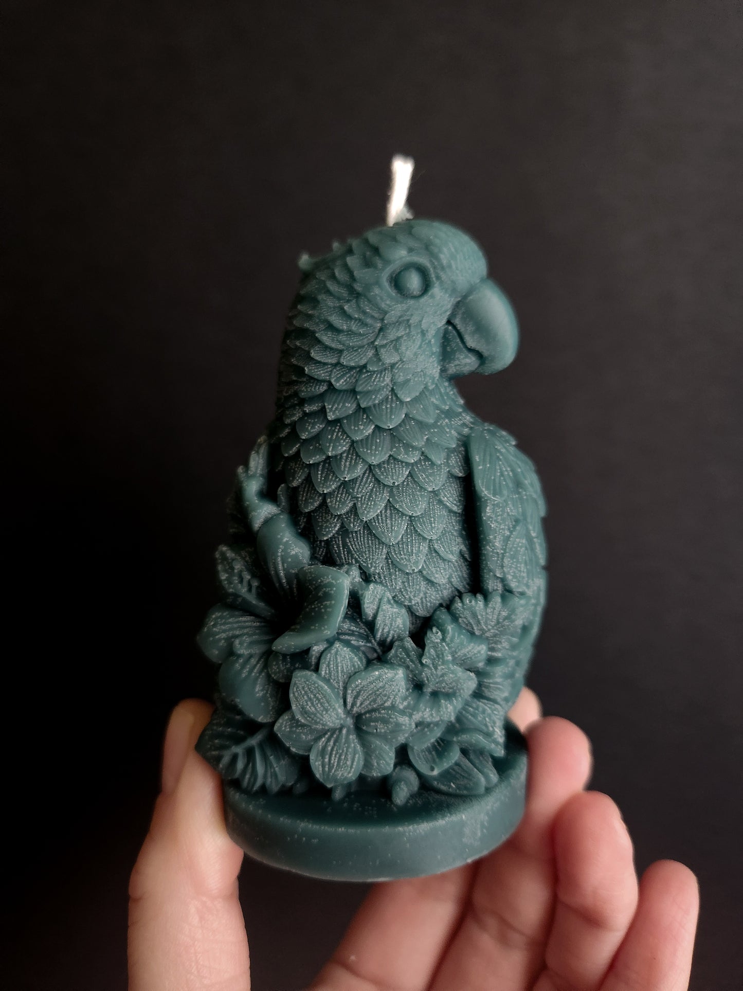 Parrot of Quiet Bloom Candle