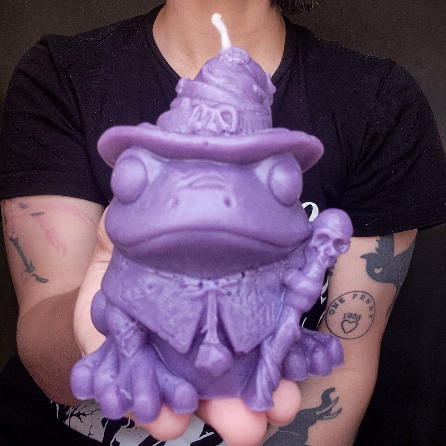 Hocus Croakus: Witchy Ribbits Candle