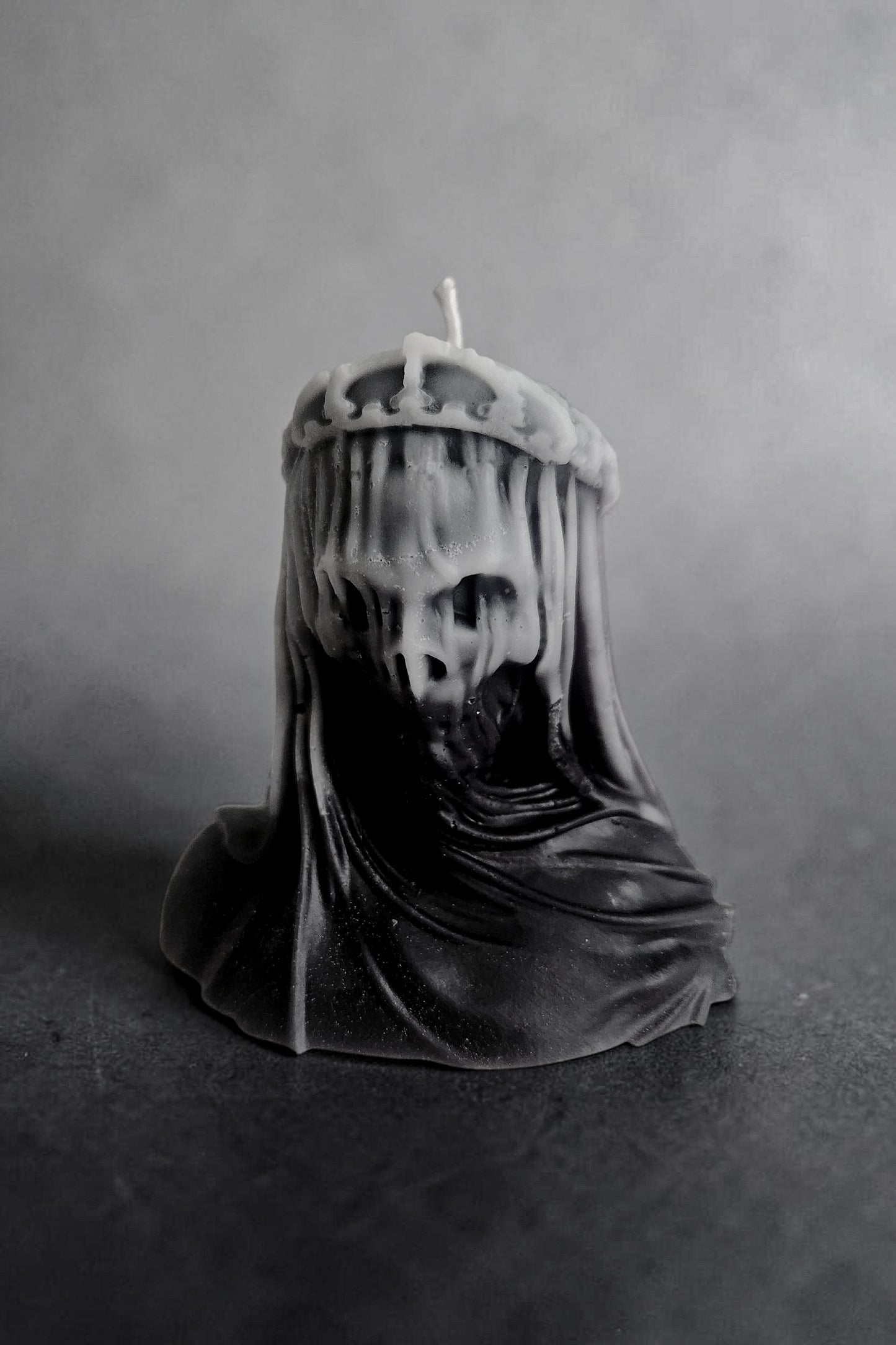 Crown of Shadows Veiled Marble Eclipse Death Skull Candle (Small)