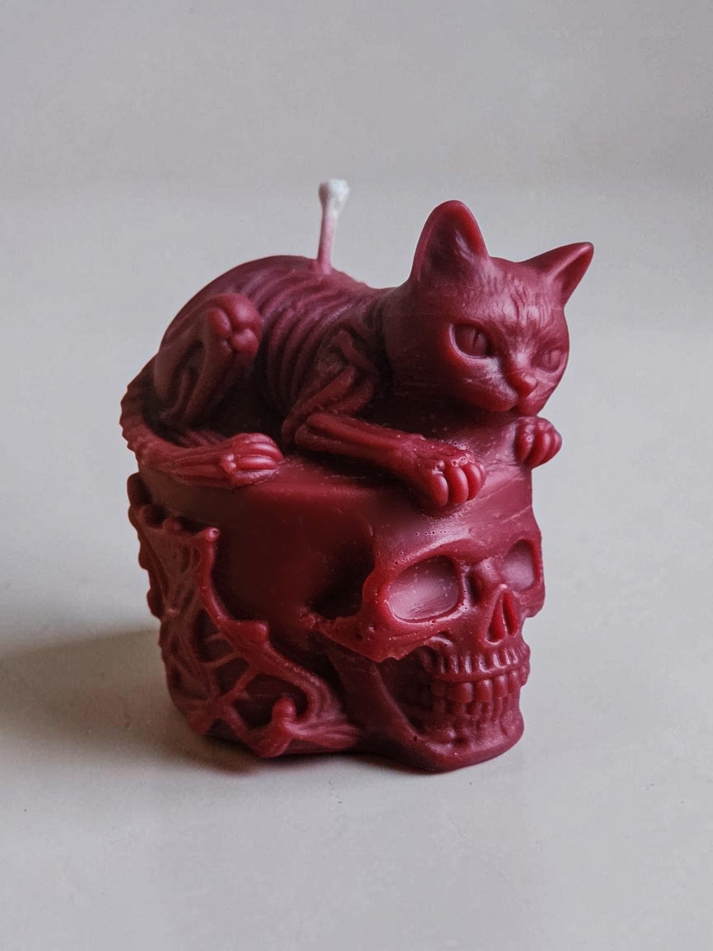 Memento Meowri Red Candle