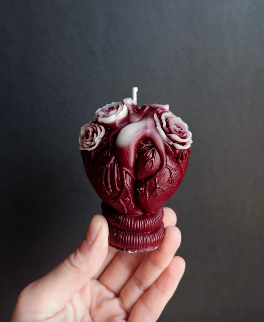 Blooming heart: Dark Devotion Candle