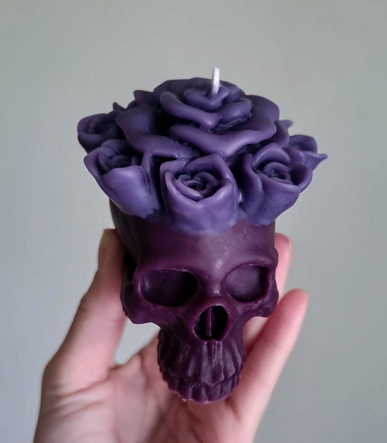 Thorned Majesty Twilight Rose Skull Candle