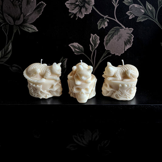 Memento Meowri Candle