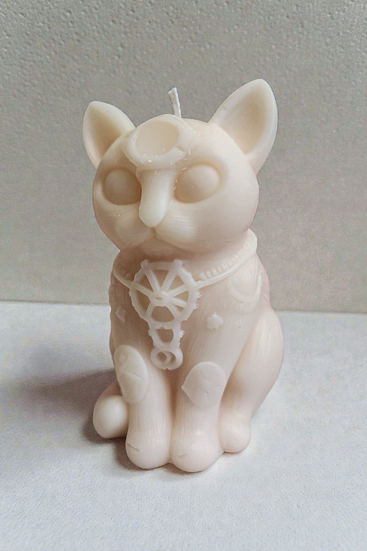 The Watchful Familiar Cat Candle