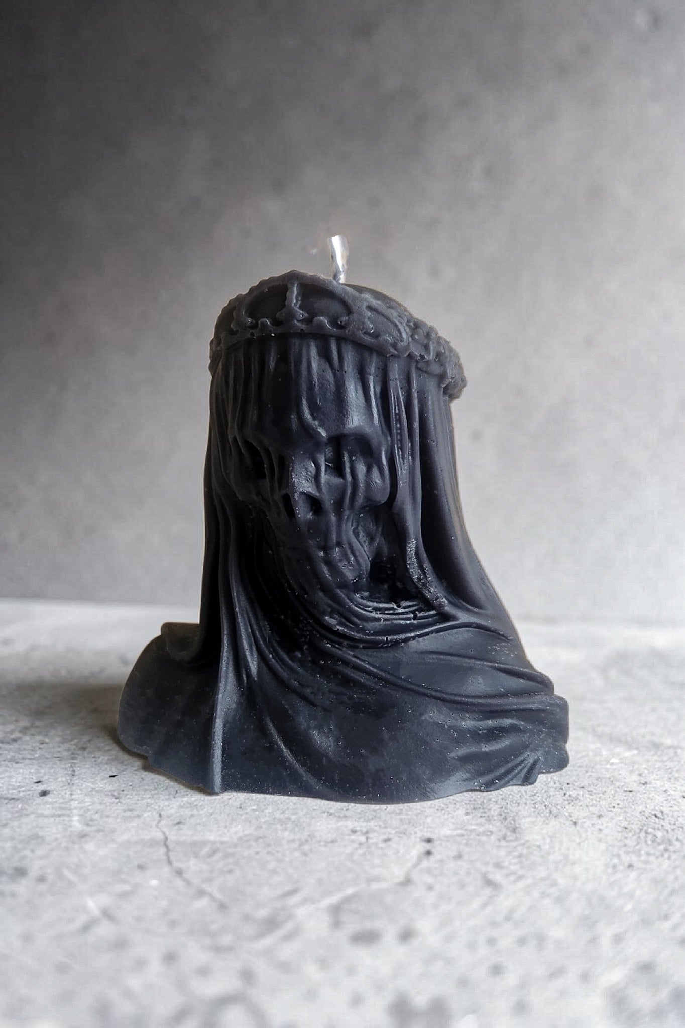 Crown of Shadows Midnight Death Skull Candle (Small)