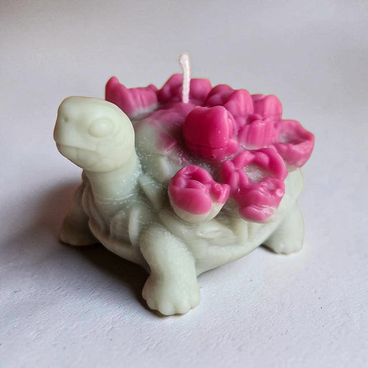 Tulips Bloom Turtle Shell Candle