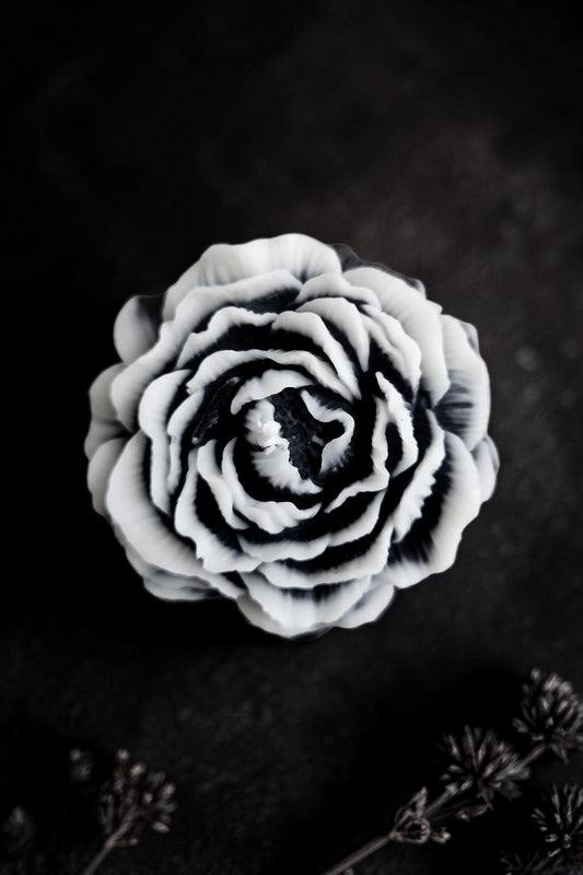 Ghost Bloom Peony Candle (Huge)